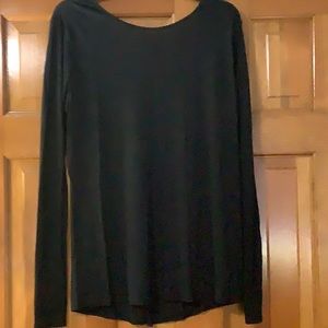 GUC lululemon flowy black long sleeve shirt